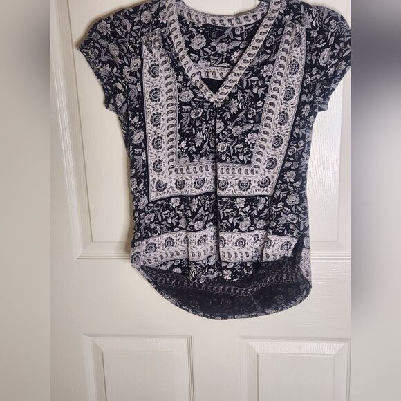 Lucky Brand XS  ShrtSlve Peasant  V-Neck Floral Stripes Black/Gray Women's Top - Picture 1 of 8